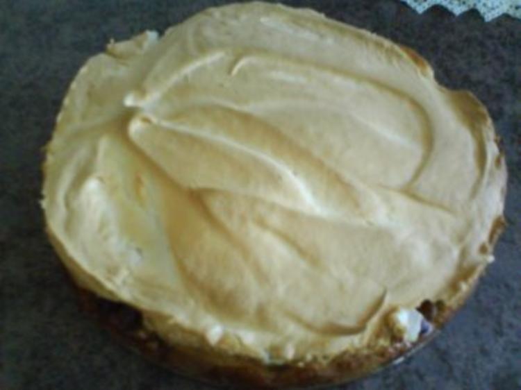 Stachelbeerkuchen mit Baiserhaube - Rezept mit Bild - kochbar.de