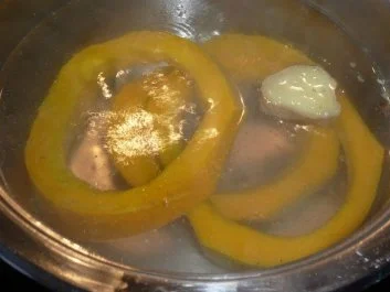 Hackfleisch: Hack im Kürbisring gebraten an Ingwerkürbissoße - Rezept - Bild Nr. 5