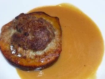 Hackfleisch: Hack im Kürbisring gebraten an Ingwerkürbissoße - Rezept - Bild Nr. 2