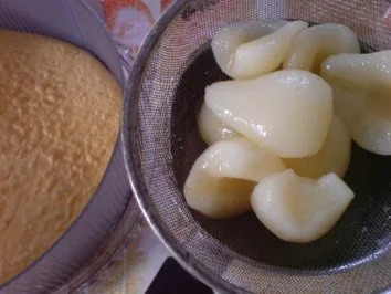 Rezept: Schoko-Sahne-Torte mit Birnen Bild Nr. 7 Schoko-Sahne-Torte mit Birnen - Rezept - Bild Nr. 7