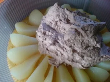 Rezept: Schoko-Sahne-Torte mit Birnen Bild Nr. 14 Schoko-Sahne-Torte mit Birnen - Rezept - Bild Nr. 14