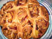 Rosettenkuchen mit Zwetschgen - Rezept