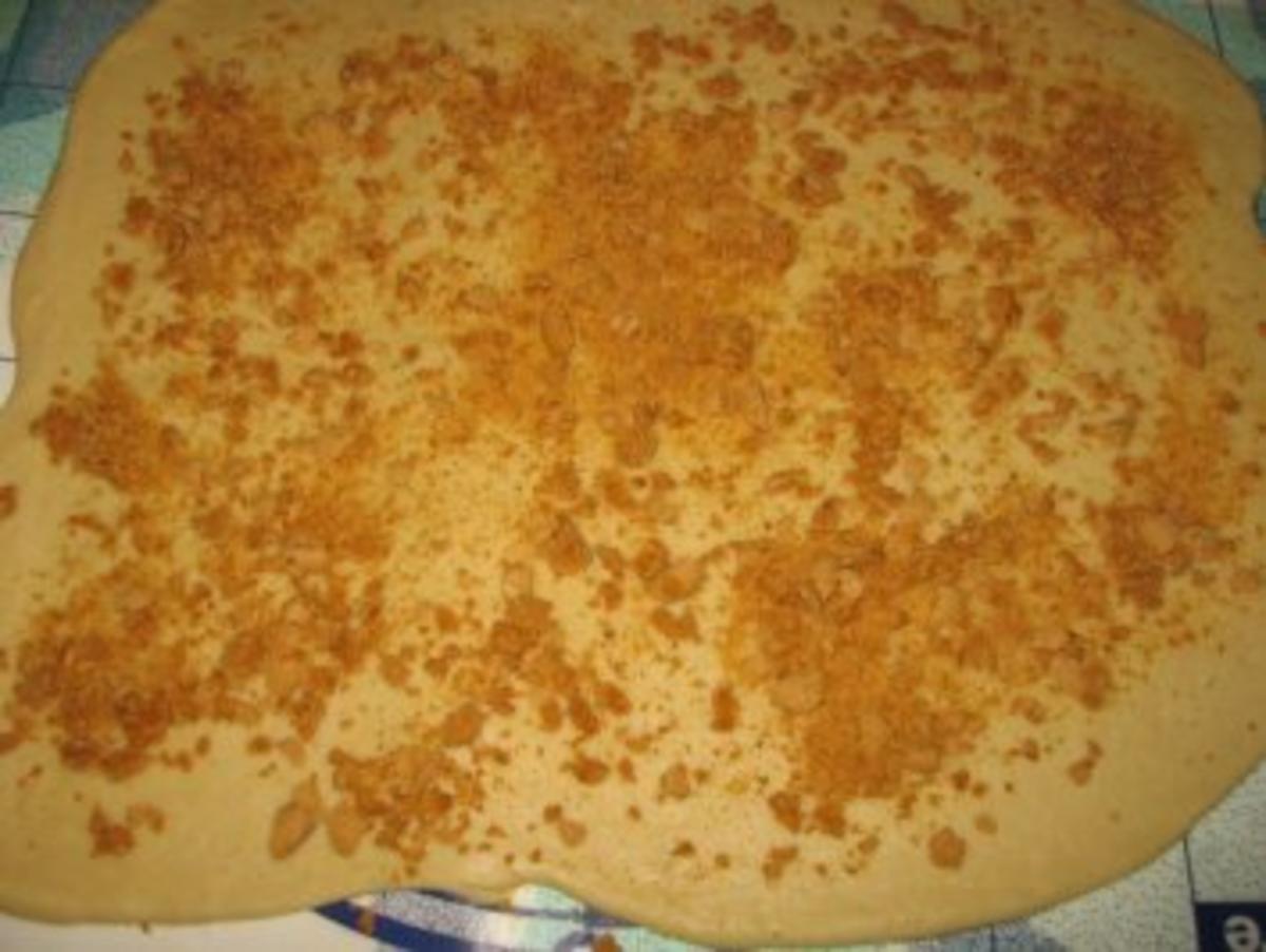 Rosettenkuchen mit Zwetschgen - Rezept - Bild Nr. 3
