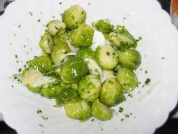 Rezept: Rosenkohlsalat Rosenkohlsalat - Rezept