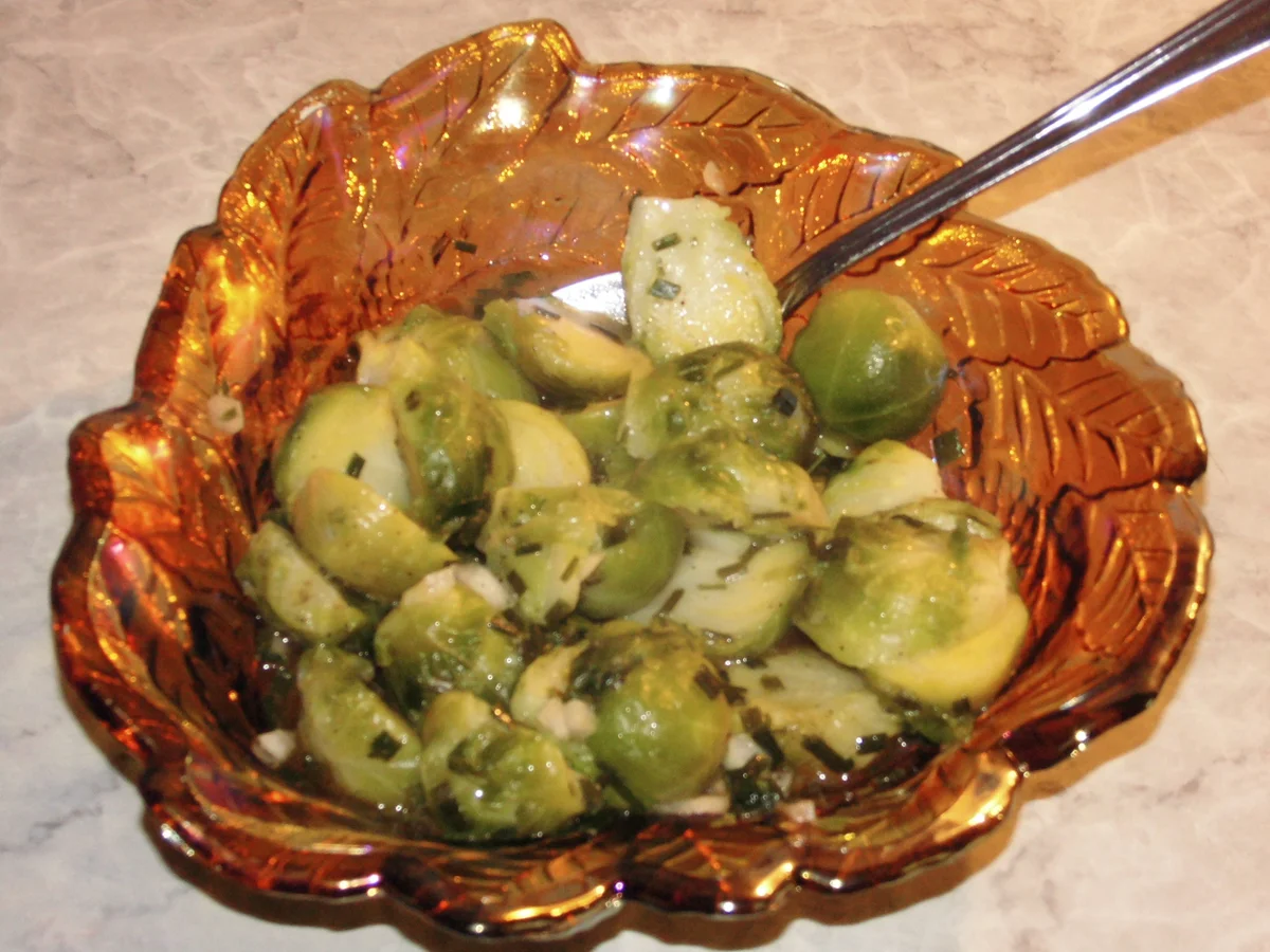 Rezept: Rosenkohlsalat Bild Nr. 2 Rosenkohlsalat - Rezept - Bild Nr. 2