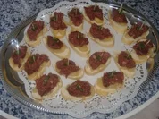 Montadito mit Apfel und gebratener Blutwurst - Rezept