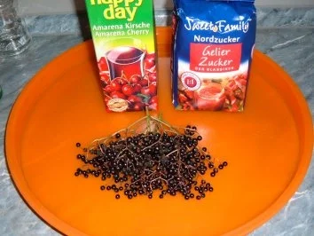 Brotaufstrich :Holunder -Kirsch - Gellee - Rezept - Bild Nr. 2