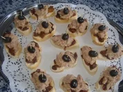 Montadito con Pimientos y Atun - Rezept