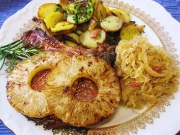 Rezept: Ananas-Kasseler auf Sauerkraut Ananas-Kasseler auf Sauerkraut - Rezept