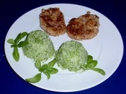 Filet-Schnitzelchen mit einer Nusspanade und Broccoli-Basmatireis - Rezept