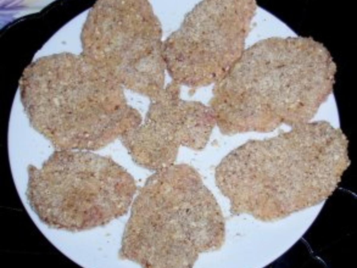 Filet-Schnitzelchen mit einer Nusspanade und Broccoli-Basmatireis ...