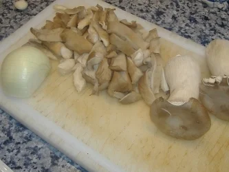 Montadito con solomillo de cerdo y setas - Rezept - Bild Nr. 3