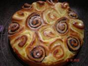 Kuchen + Torten : Hefe-Schneckenkuchen mit 2 Füllungen - Rezept
