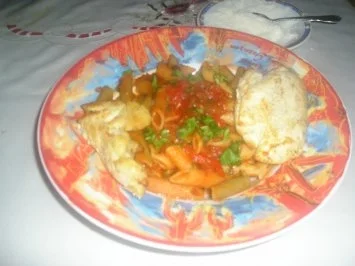 Hähnchenbrüste mit Penne al Arrabiata - Rezept