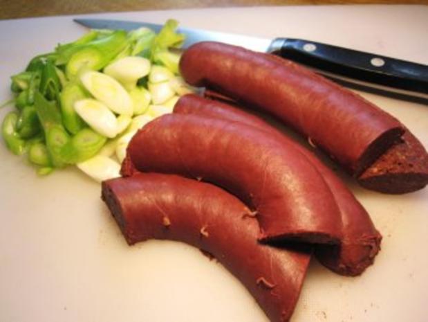 Blutwurst kurzgebraten mit Nudeln - Rezept - kochbar.de