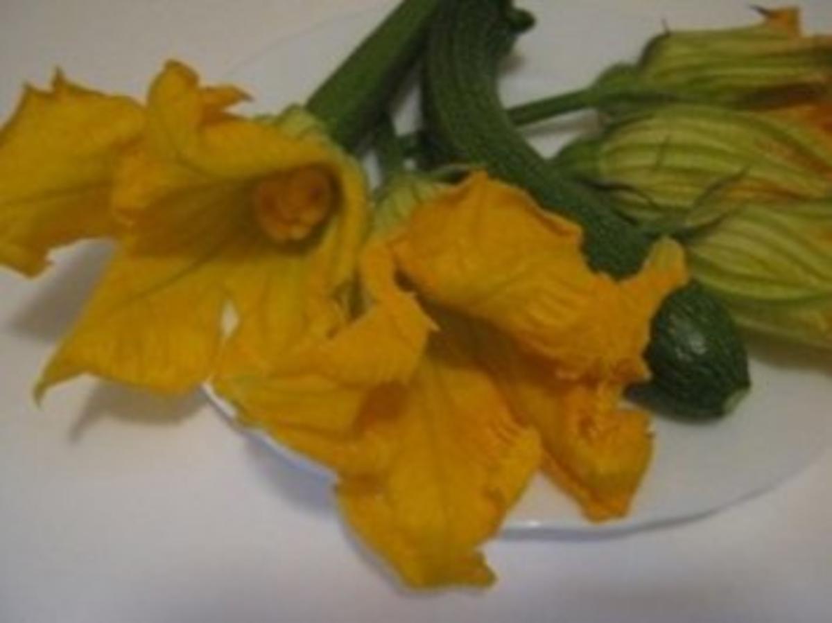Frittata con fiori di zucchine - Rezept