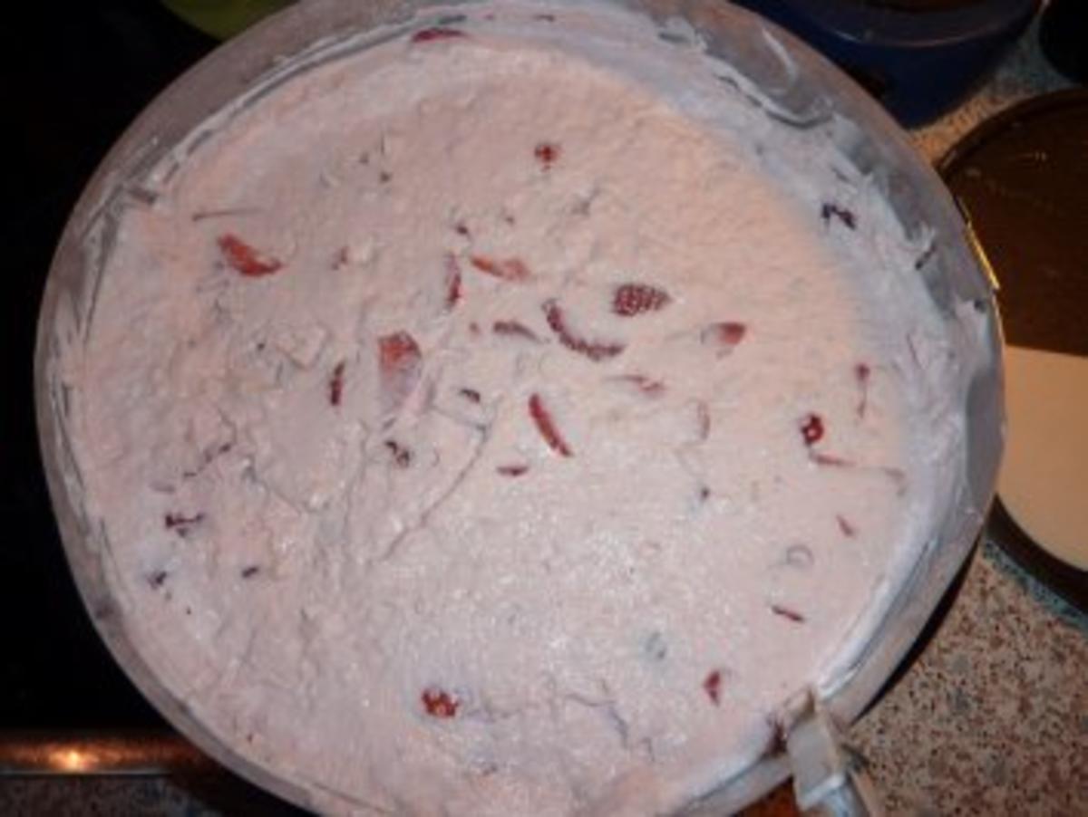 Torten: Erdbeerquarktorte - Rezept - Bild Nr. 6