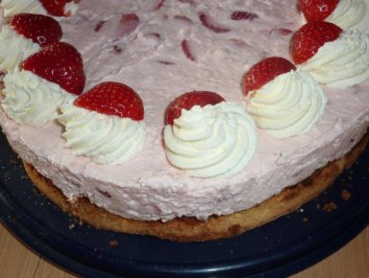 Torten: Erdbeerquarktorte - Rezept - Bild Nr. 7