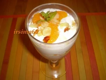 Joghurt Creme mit beschwipsten Mandarinen - Rezept