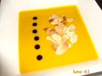 FLAMBIERTE KÜRBISSUPPE - Rezept - Bild Nr. 8