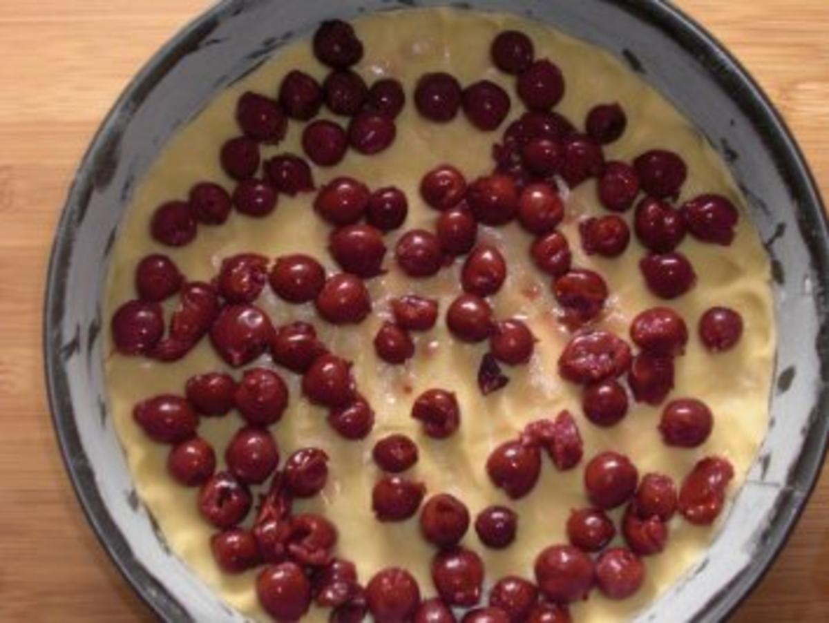 Bilder für Obstkuchen mit Pudding-Quark-Decke - Rezept