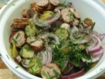 Rezept: Thüringer Rostbratwurstsalat Bild Nr. 5 Thüringer Rostbratwurstsalat - Rezept - Bild Nr. 5