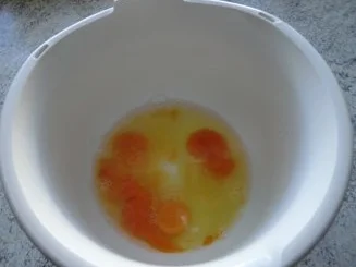 *** Hoher Biskuitboden *** - Rezept - Bild Nr. 2