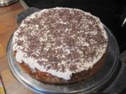 Hasselnuss-Baiserkuchen mit Himbeeren - Rezept