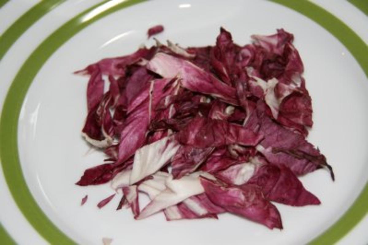 Salat: Zwiebelsalat mit Radiccio und Käse - Rezept - Bild Nr. 5