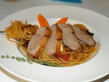 Rezept: Lauwarme Entenbrust auf Spaguetti Bild Nr. 2 Lauwarme Entenbrust auf Spaguetti - Rezept - Bild Nr. 2