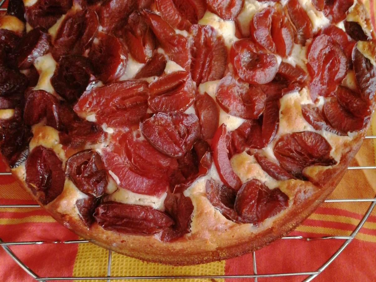 Versunkener Pflaumen-Marzipan Kuchen - Rezept - Bild Nr. 2