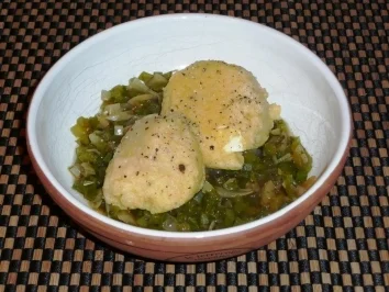 Gefüllte Polenta Knödel mit Gemüse - Rezept