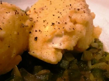 Gefüllte Polenta Knödel mit Gemüse - Rezept