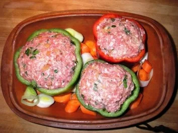 Gefüllte Paprikaschote aus dem Römertopf - Rezept