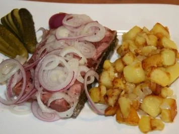 Schwein: Sülze mit Bratkartoffeln - Rezept