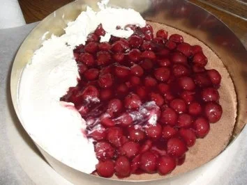 Schwarzwälder-Kischtorte zum 50. Geburtstag für den Michel - Rezept - Bild Nr. 9