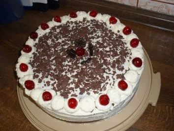 Schwarzwälder-Kischtorte zum 50. Geburtstag für den Michel - Rezept - Bild Nr. 13