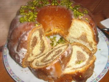 Rezept: Nuss-Marzipan-Kranz - Rosa Nuss-Marzipan-Kranz - Rosa - Rezept