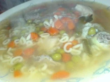 Rezept: Nudelsuppe mit Hähnchenfleisch und Mägen Bild Nr. 3 Nudelsuppe mit Hähnchenfleisch und Mägen - Rezept - Bild Nr. 3