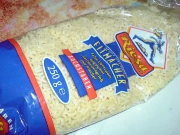 Rezept: Nudelsuppe mit Hähnchenfleisch und Mägen Bild Nr. 10 Nudelsuppe mit Hähnchenfleisch und Mägen - Rezept - Bild Nr. 10