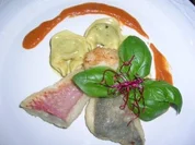 gefüllte Tortellini in Rucolapesto,mit gebr. Rotbarbe,Jakobsmuschel und Petersfisch - Rezept