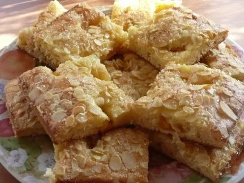 Kuchen: Aprikosenkuchen mit Joghurt und Mandeln - Rezept