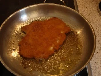 Riesenschnitzel mit Champignonrahmsoße - Rezept - Bild Nr. 3