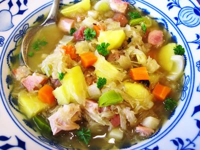 Rezept: Sauerkrautsuppe - vom Eisbein ... Bild Nr. 4002 Sauerkrautsuppe - vom Eisbein ... - Rezept - Bild Nr. 4002