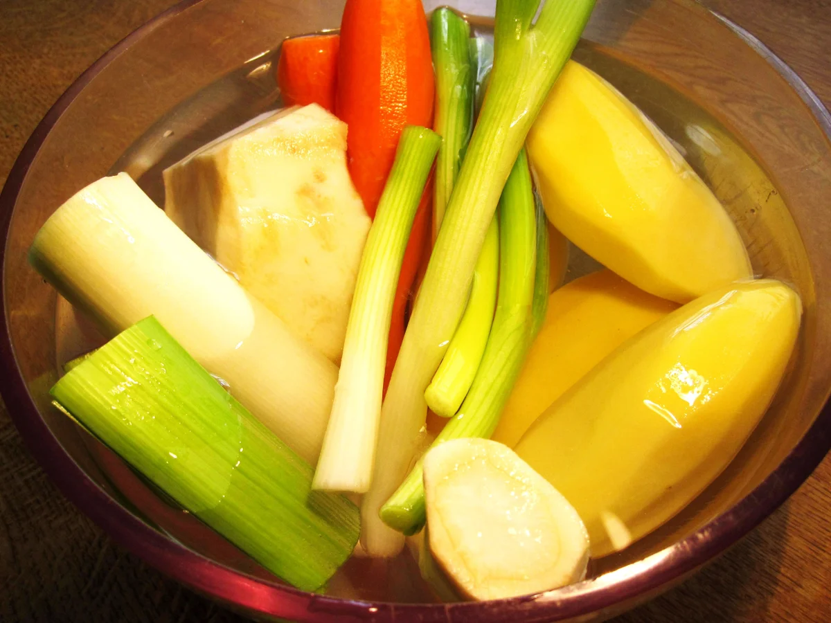 Rezept: Sauerkrautsuppe - vom Eisbein ... Bild Nr. 4003 Sauerkrautsuppe - vom Eisbein ... - Rezept - Bild Nr. 4003