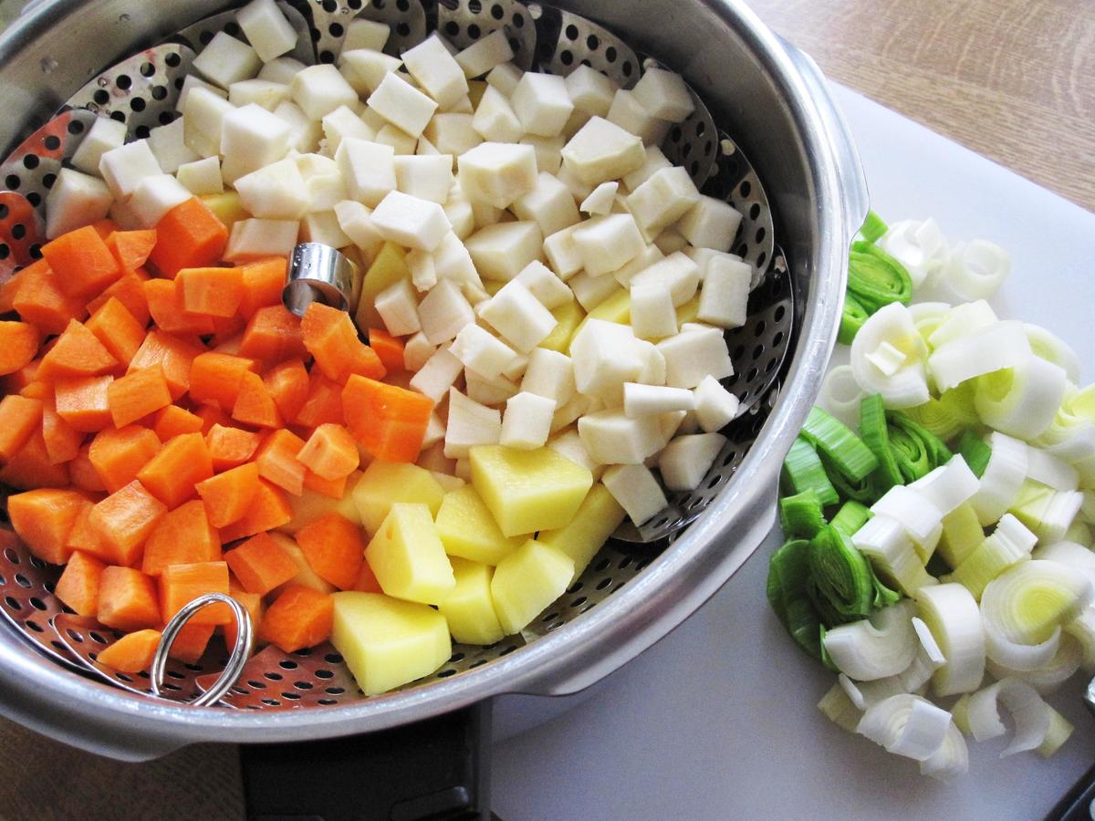 Sauerkrautsuppe - vom Eisbein ... - Rezept - Bild Nr. 4006