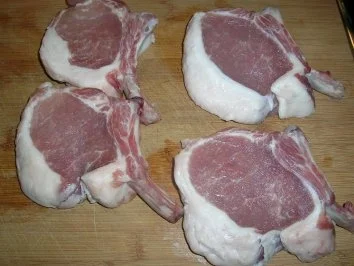 Iberico Schweine-Kotelett mit Kartoffel-Mandel-Püree und Artischocken - Rezept - Bild Nr. 4