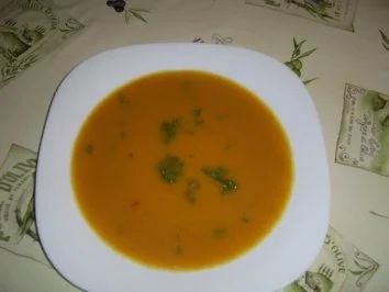 Rezept: Gemüsecremsuppe mit Basilikumnote Gemüsecremsuppe mit Basilikumnote - Rezept