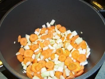 Rezept: Gemüsecremsuppe mit Basilikumnote Bild Nr. 5 Gemüsecremsuppe mit Basilikumnote - Rezept - Bild Nr. 5