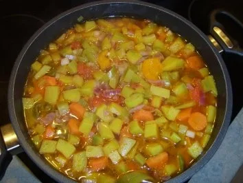 Rezept: Gemüsecremsuppe mit Basilikumnote Bild Nr. 8 Gemüsecremsuppe mit Basilikumnote - Rezept - Bild Nr. 8